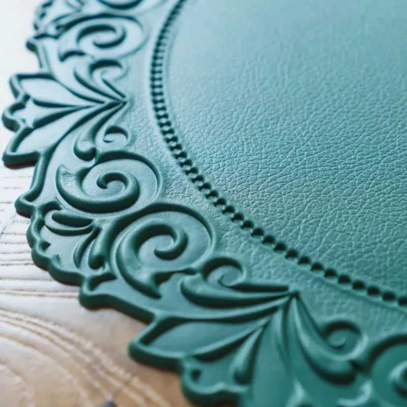 1/4/6PCS Green Christmas Placemats Shaped Faux Leather Table Mats Pad Kitchen Accessories Outdoor Indoor Round Place Mat Nordic C251122