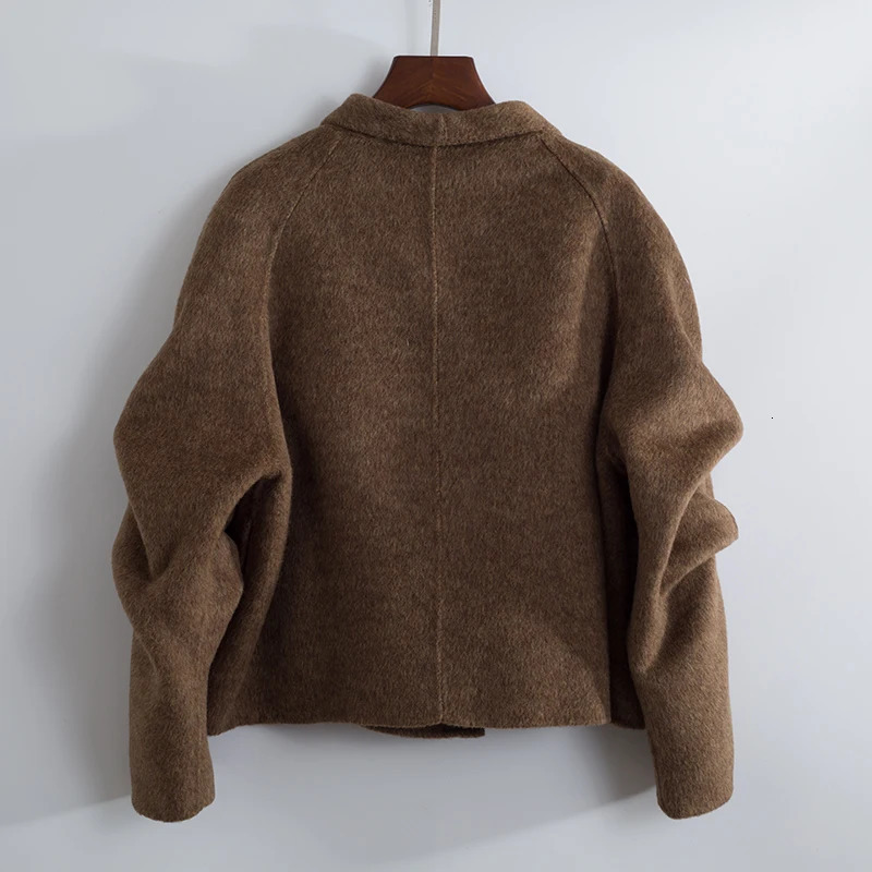 Temperament Woolen Coat for Women 2024 Autumn and Winter Solid Color Warm Doublesided Wool Short Coats Clothing 251112