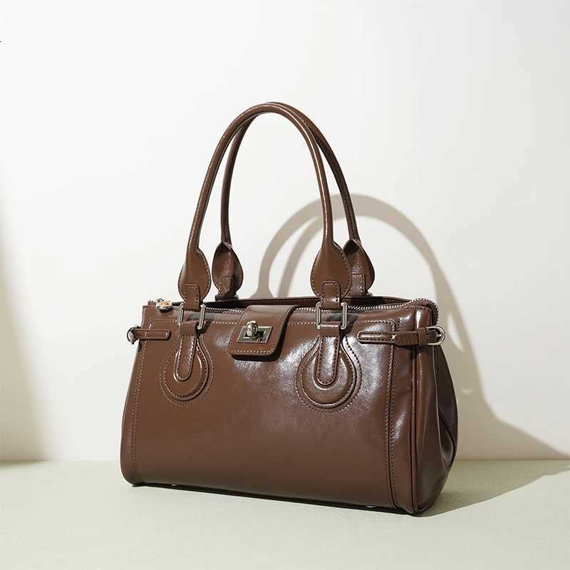 Brand Horizontal Square Tote Bag Luxury Lock Belt Shoulder Bag Versatile Work Briefcase Fashion Zipper Classic Texture Handbag K251121