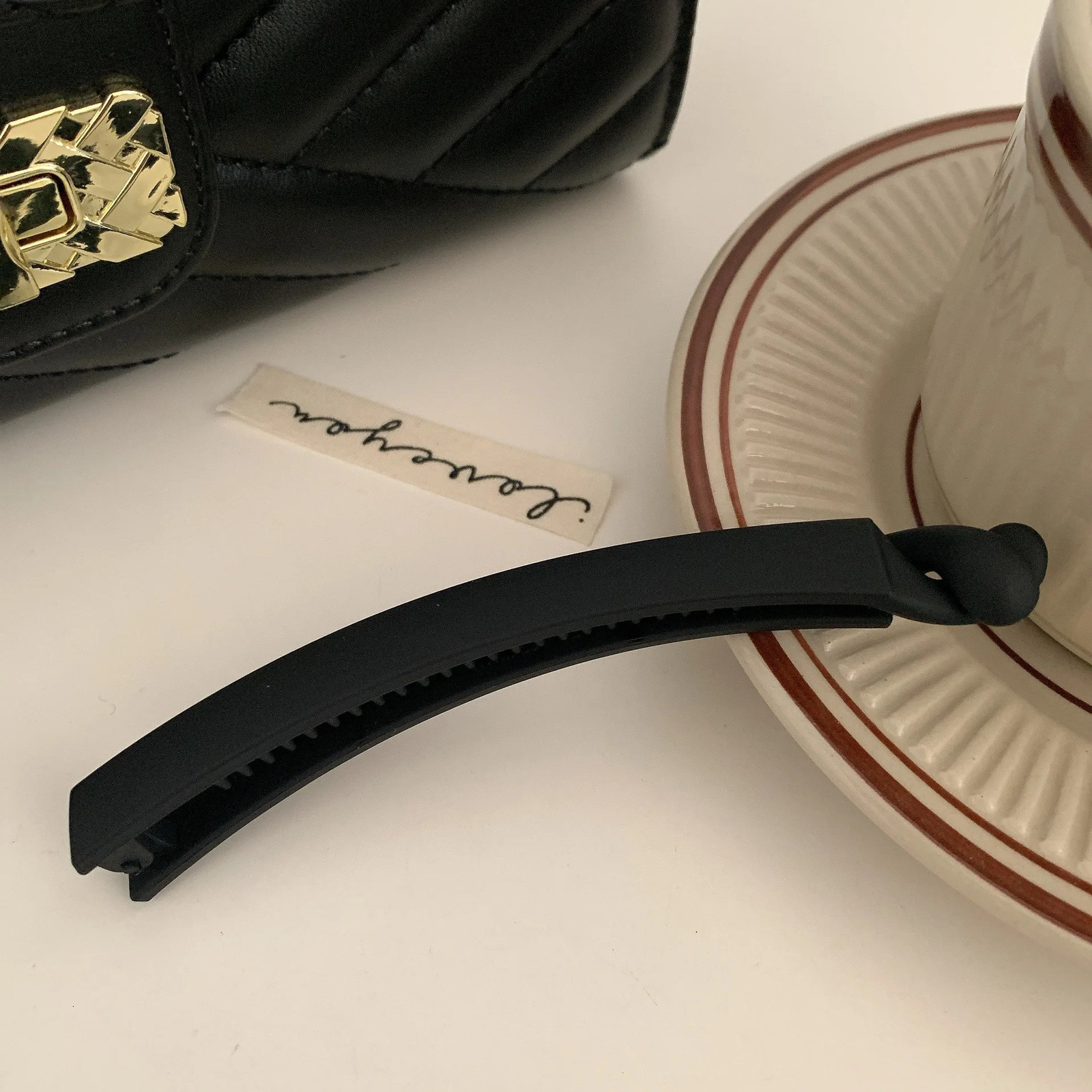 Womens elegant matte color banana claw clip plastic hair bucket simple solid black brown tail holder 250417