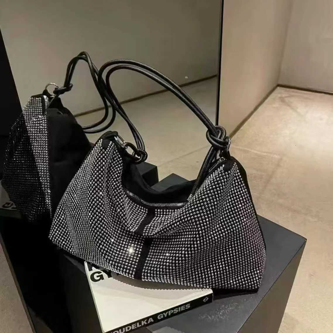 Womens Bag 2025 New Rhinestones Handbags for Women Bag Diamonds Shoulder Bags Purse Ladies Female Crossbody Bag Shining Tote K251121