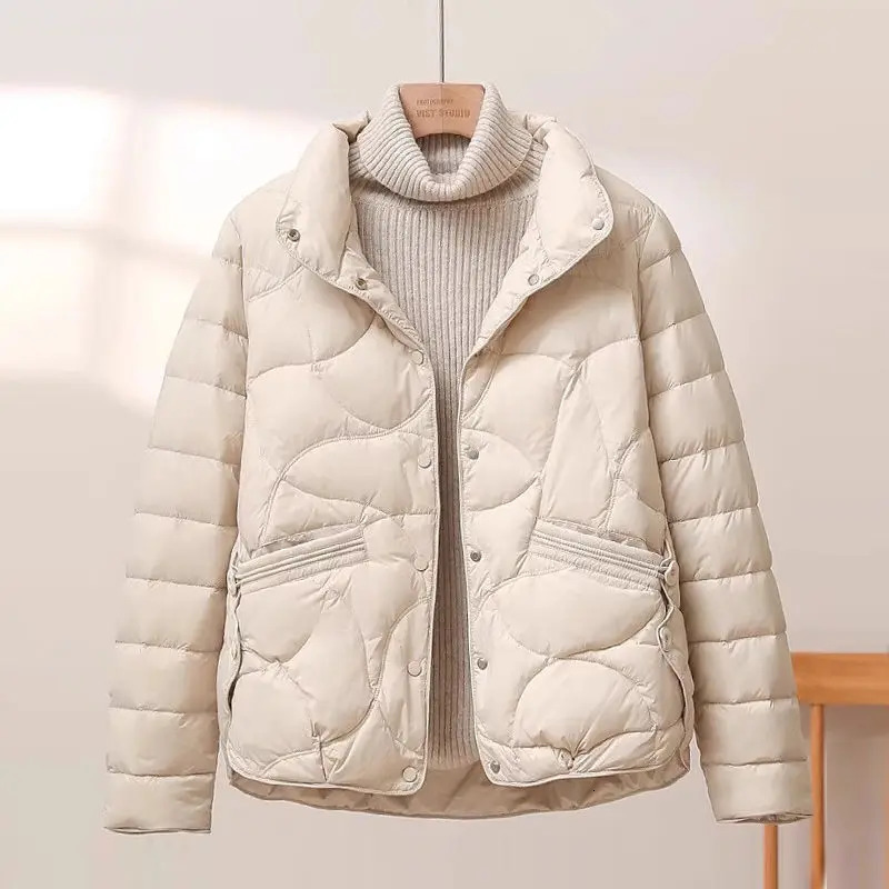 Short Puffer Jacket Women 2025 Lightweight Quilted Cotton Coat Petite Fashion Winter Warm Parka Y2K Stylish Bubble 251110