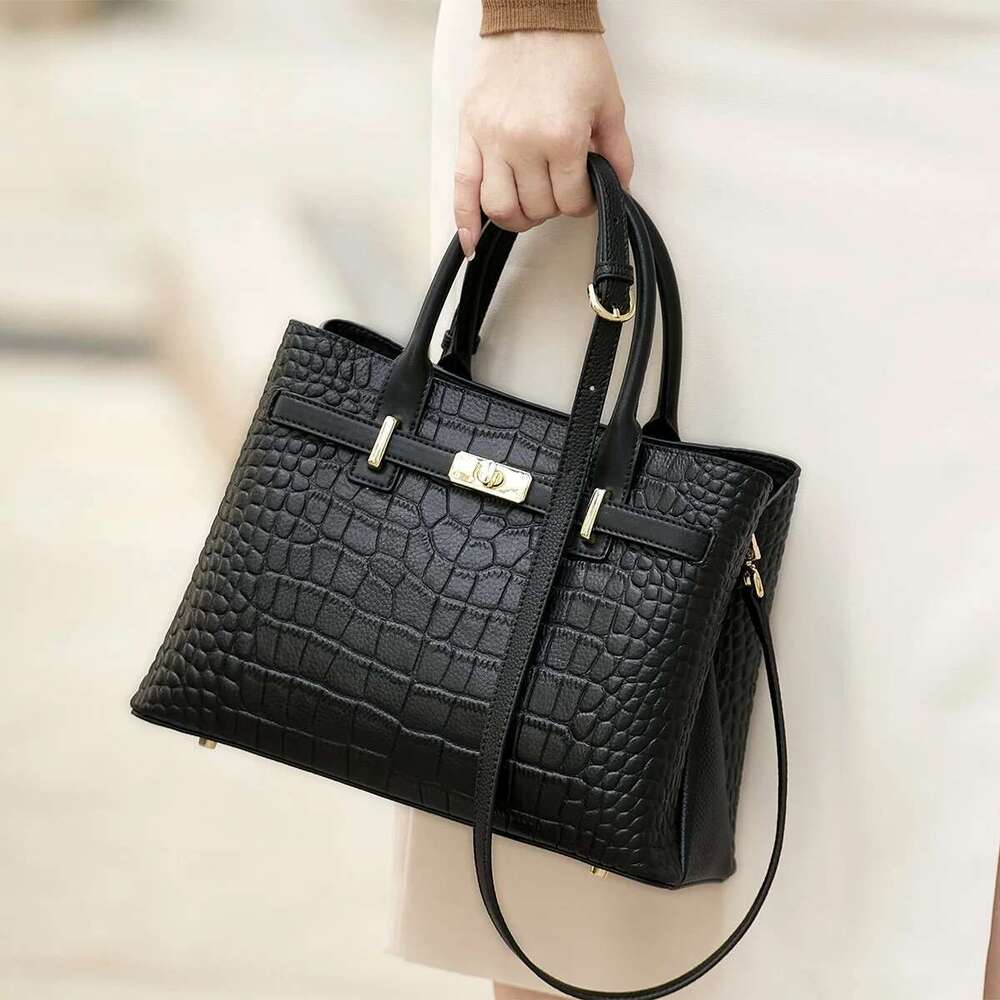 Brand Full Genuine Leather Women S Handbags Black Color New Tote Bag Skin COW Ladies Purses Winter ML Bag