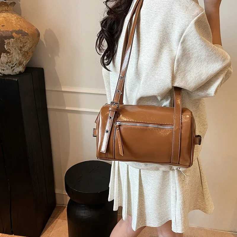 High-End Ladies Tote Bag Made Of Premium Leather Featuring High-End Quality And Paris Elegant Vintage Look T251122