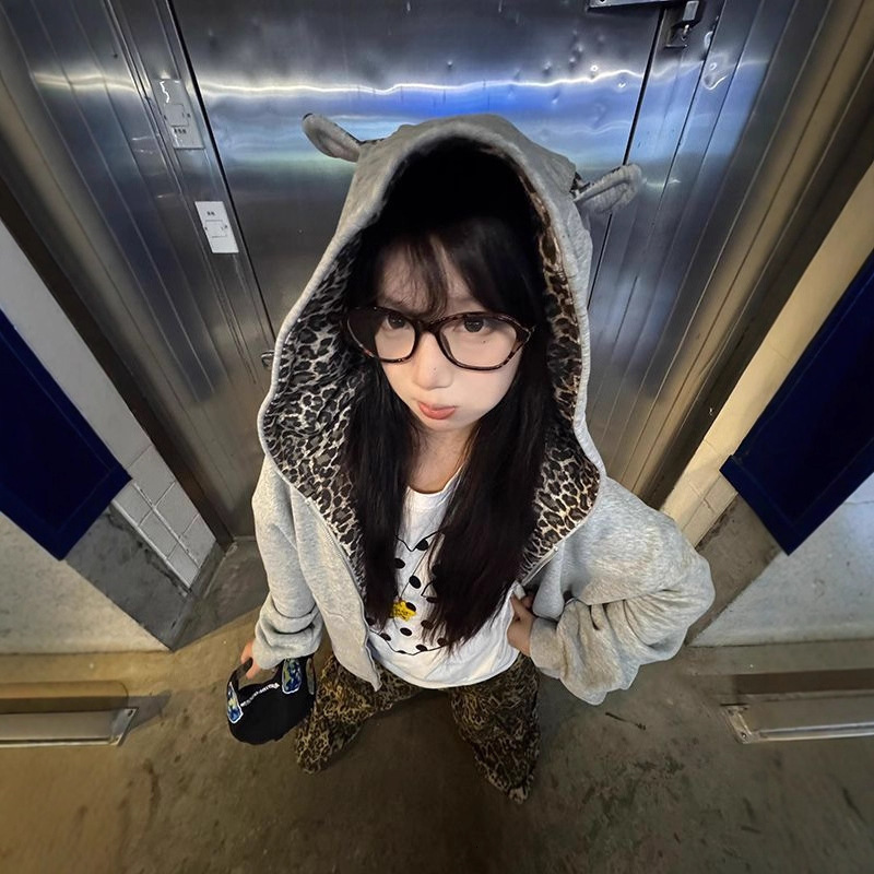 American designer retro leopard print patchwork with thick fleece hooded sweatshirt for women's autumn and winter new loose zipper cardigan trend