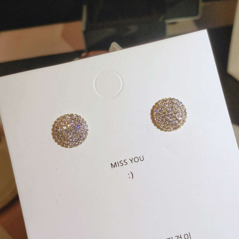 Sleep free for women, sier needles full of dias, urious round earrings with micro inlaid internet famous earrings, 2025 new trend
