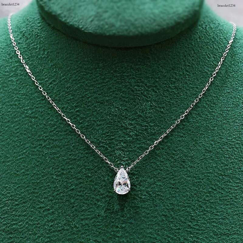 Choucong 2024 Water Drop Pendant Simple Fine Jewelry Real Sterg Sier Pear Cut White Moissanite Dia Gemstones Party Women Gold Earring Gift