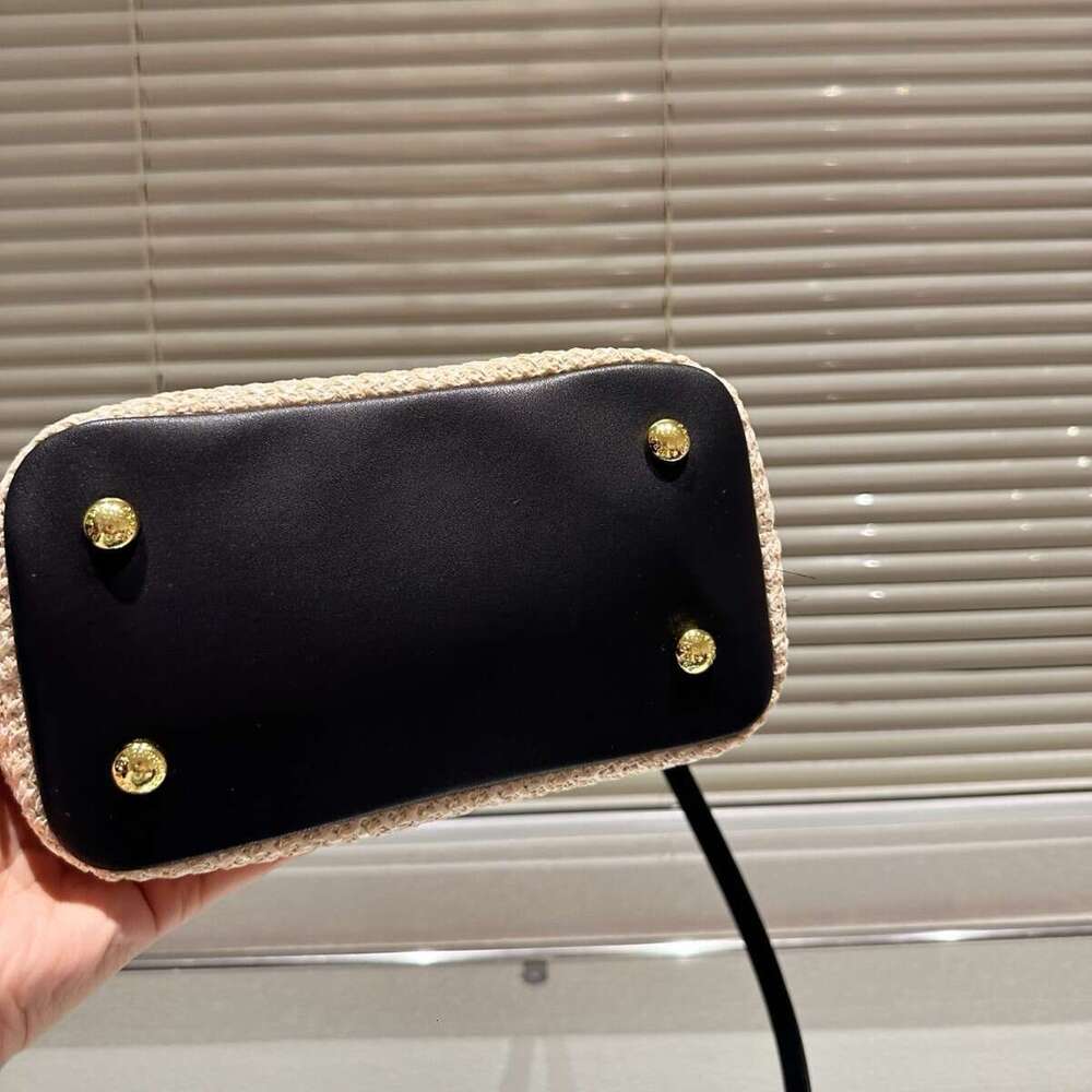 Ins Style Resort Beach Bag Grass Woven Portable Bucket Summer Versatile Bag Seaside Vacation Beach Fashionable Crossbody Bag KQ