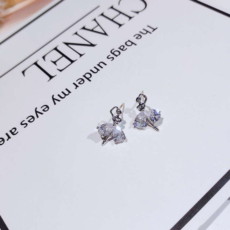 Earstuds, women's sier needles, temperament, Korean ear clips, ballet design sense, internet famous earrings, 2025 new earring trend