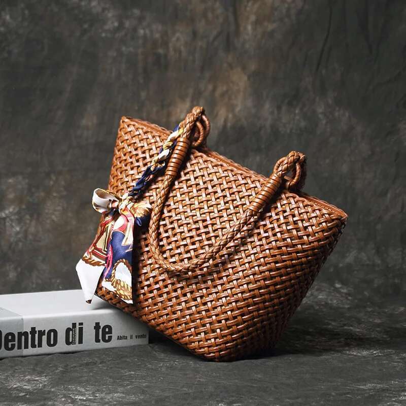 Cowhide Woven Women's Handmade Bag With Genuine Leather Texture, Casual Niche Retro French Hand-Held Shoulder Bag, New