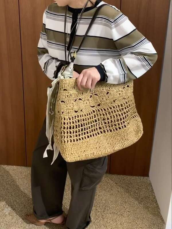Ins Style Resort Beach Bag Handmade For Women New Beach Vacation Shoulder Large Capacity Tote Bag Commuting Straw Woven Bag KQ