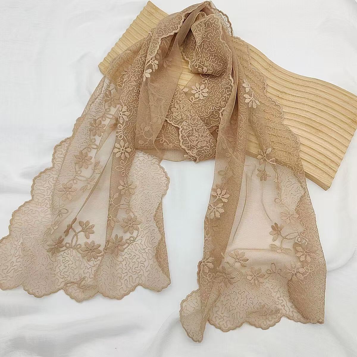 T543 Korean lace long silk scarf female 2025 new spring and summer versatile atmosphere decorative scarf long scarf