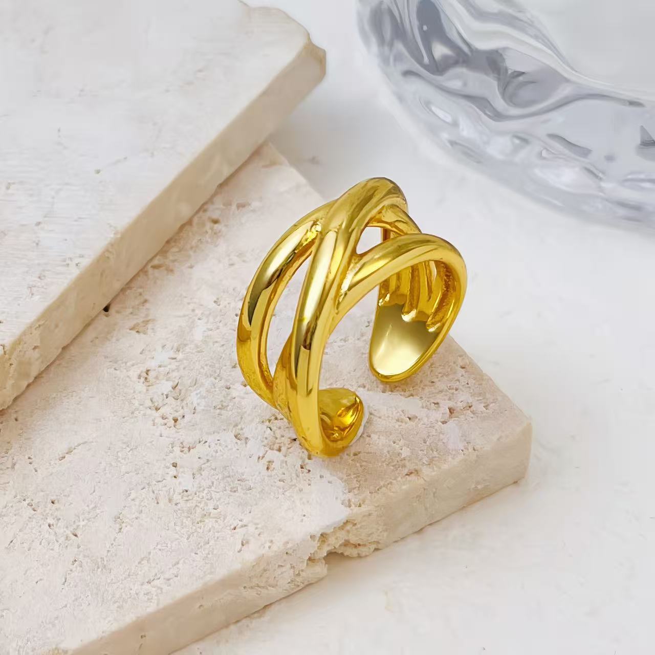 ins niche minimalist exaggerated heart-shaped titanium steel ring High quality gold designer diamond ring rings designer for women engagement men love - view 6