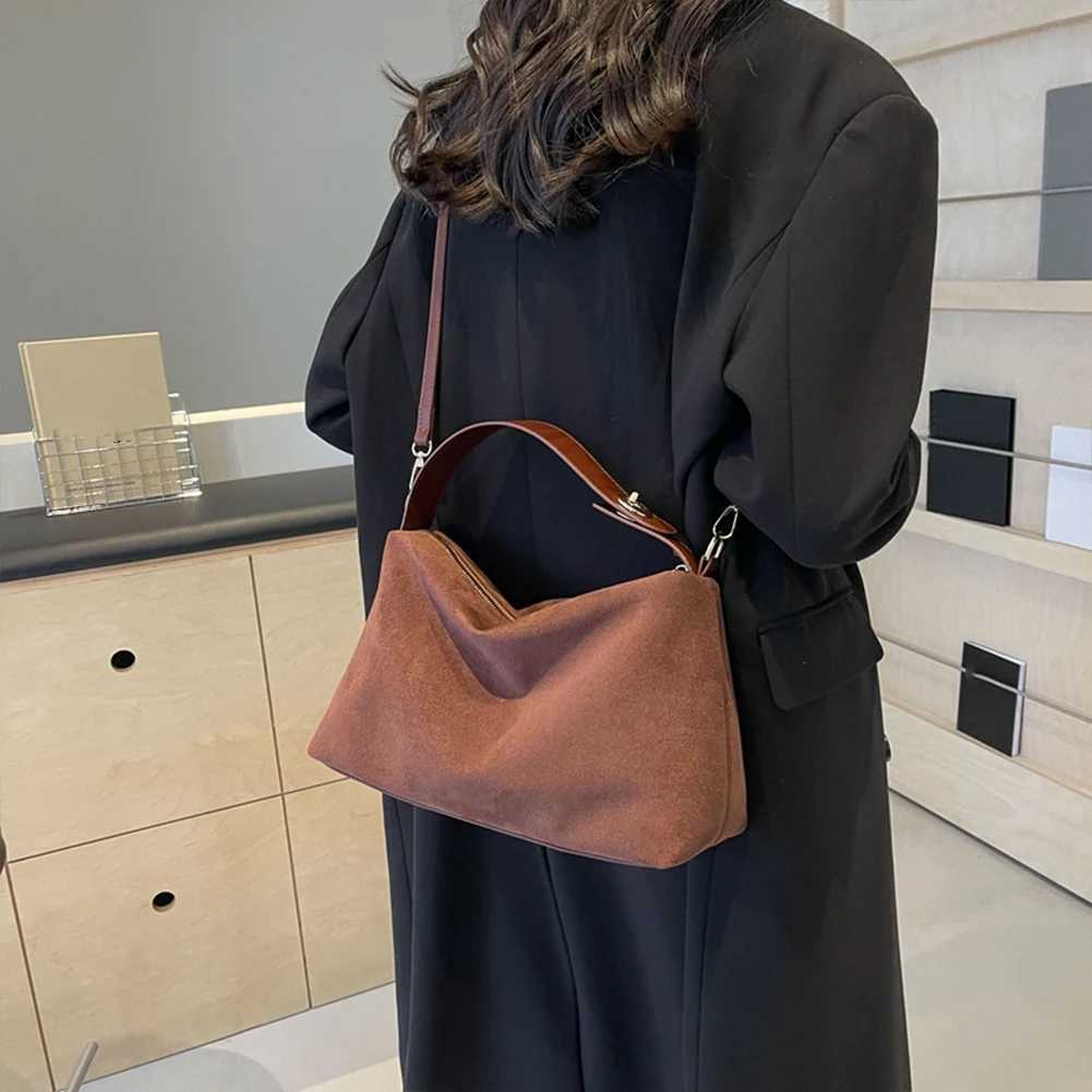 Womens Suede Shoulder Bag Fashionable Crossbody Bag Solid Color Simple Casual Commuter Bag Large Capacity Vintage Womens HandbagXJ250512