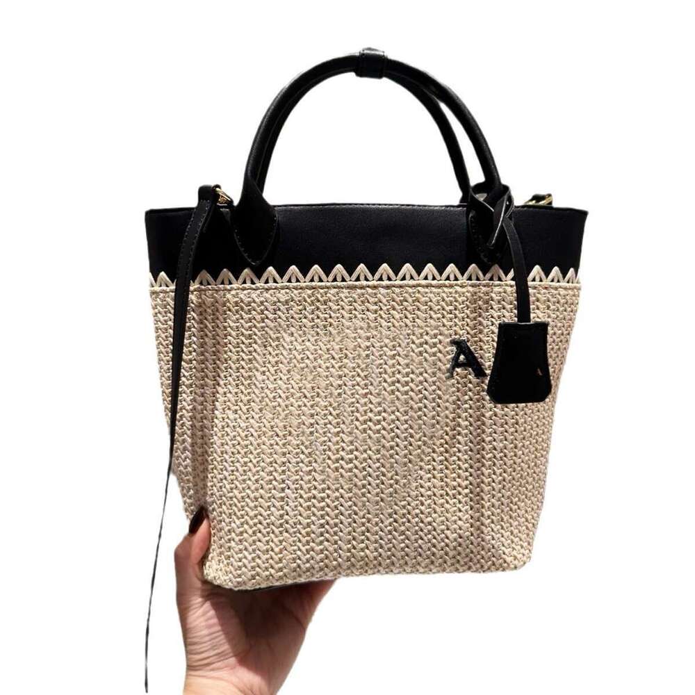 Ins Style Resort Beach Bag Grass Woven Portable Bucket Summer Versatile Bag Seaside Vacation Beach Fashionable Crossbody Bag KQ