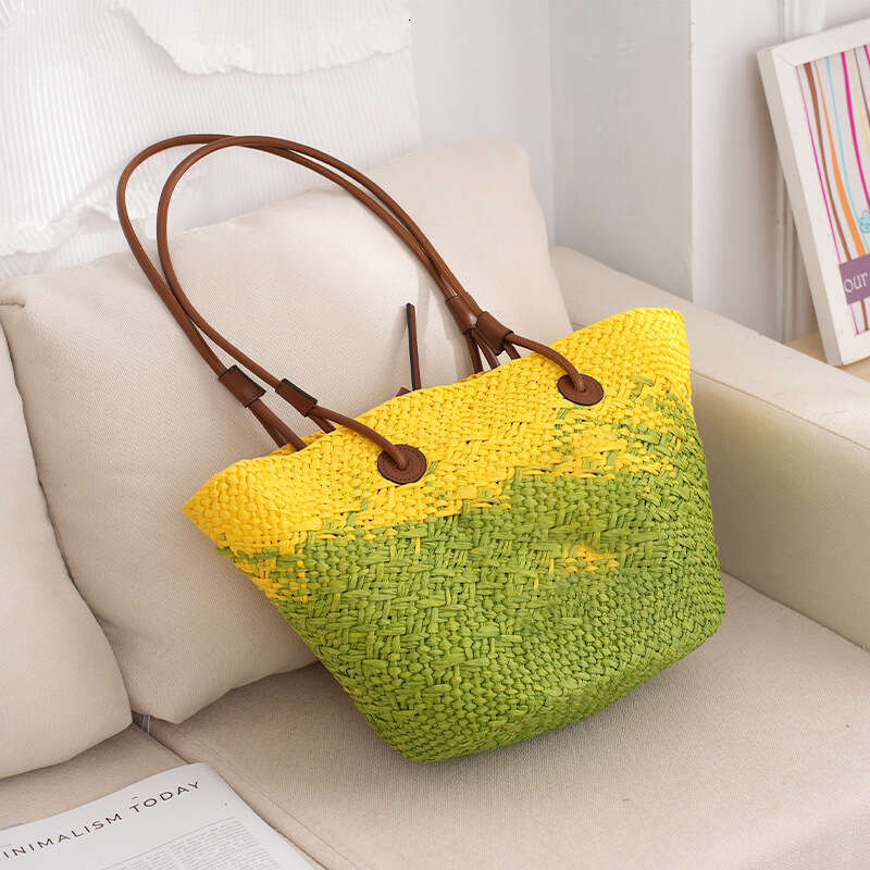 Ins Style Resort Beach Bag Ins Style New Large Capacity Shoulder Vegetable Basket Colorful Gradient Seaside Vacation Beach Bag Grass Woven Bag KQ