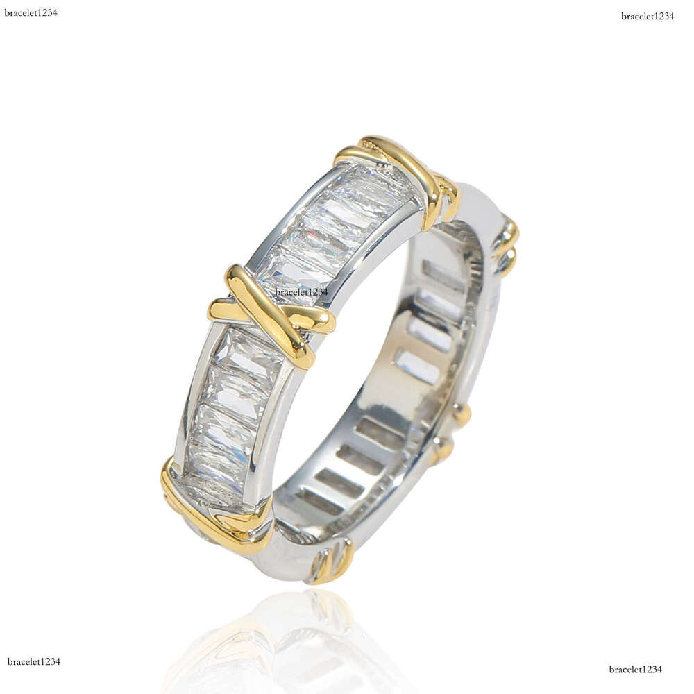 Luxury designer two-tone cross with ice out VVs Moissanite ring, free delivery of hip hop diamond ring for men and women