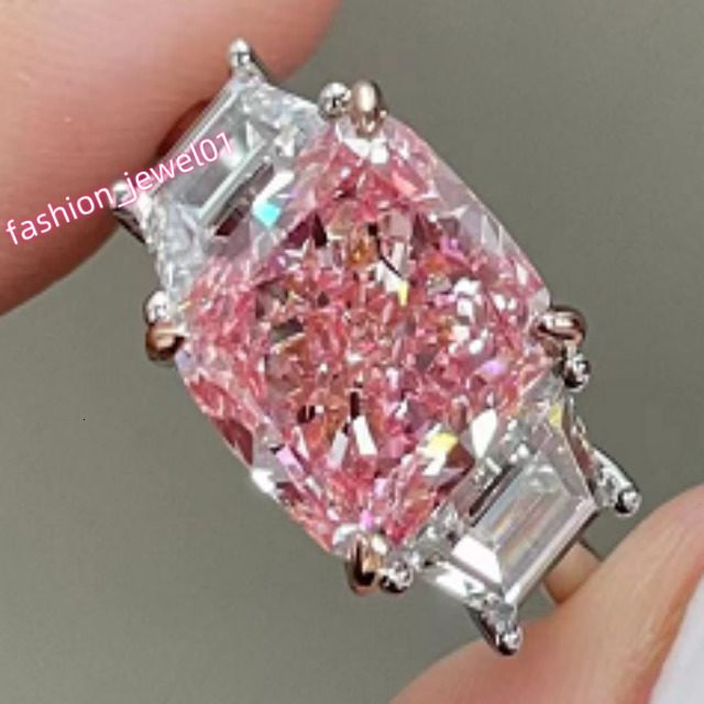 5.29 Ct Lab-grown Diamond Cushion Cut VS2IGI SHFancy Pink Ring Engagement Ring Setting