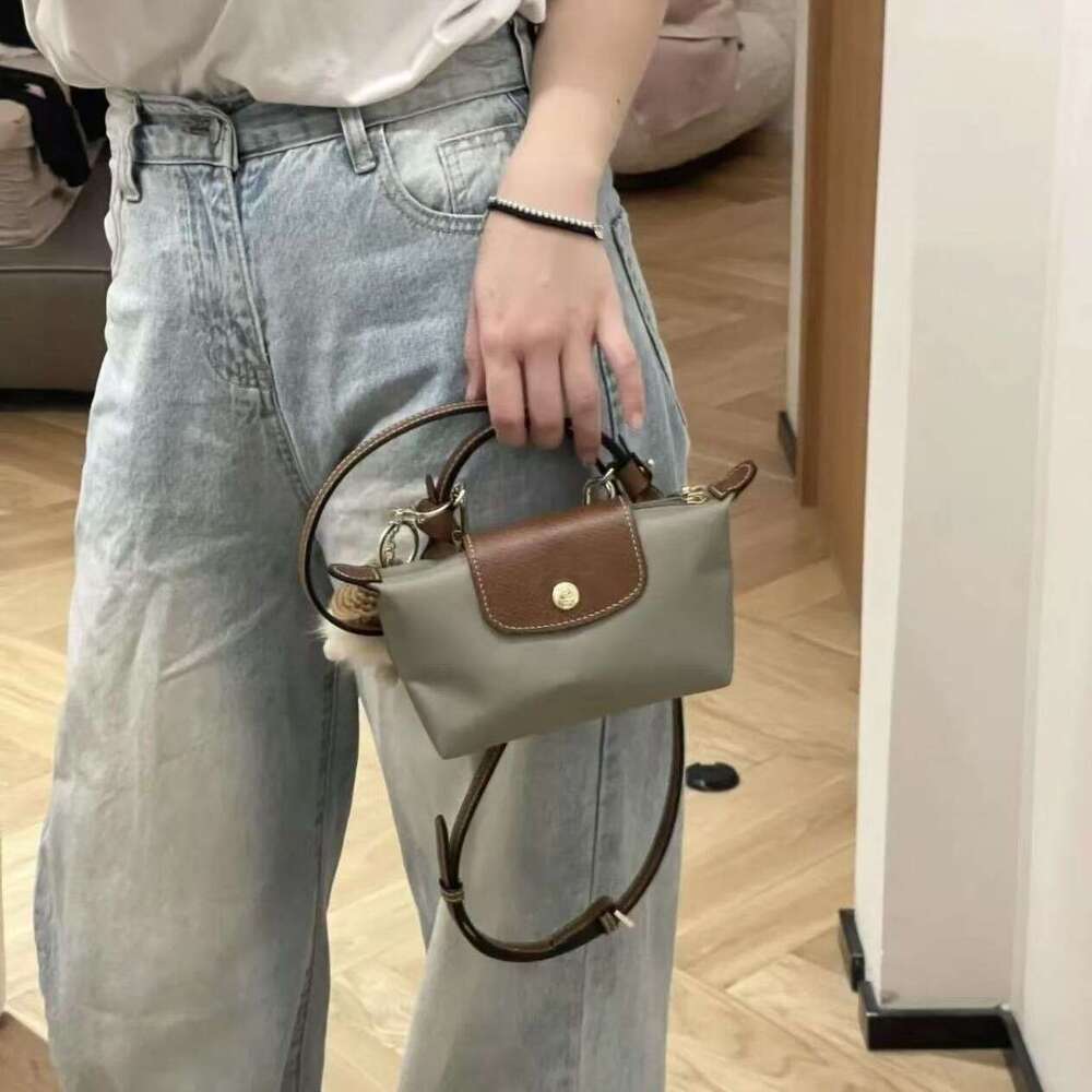High quality mini dumpling sweet and classic dragon inlaid shoulder crossbody hot women's bag, single handle handbag