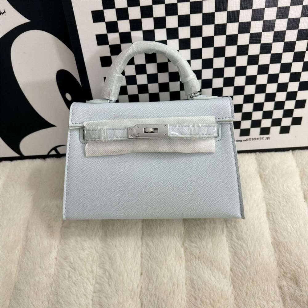 Modern Minimalist Unisex Faux-Leather Clutch with Detachable Straps Ideal for Any Social Event