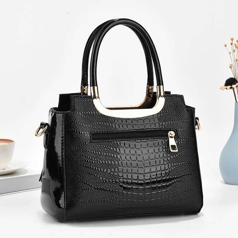 Chic Crocodile Pattern Faux Leather Crossbody Bag With Adjustable Strap Elegant Women S Shoulder Purse For Daily Use Bag