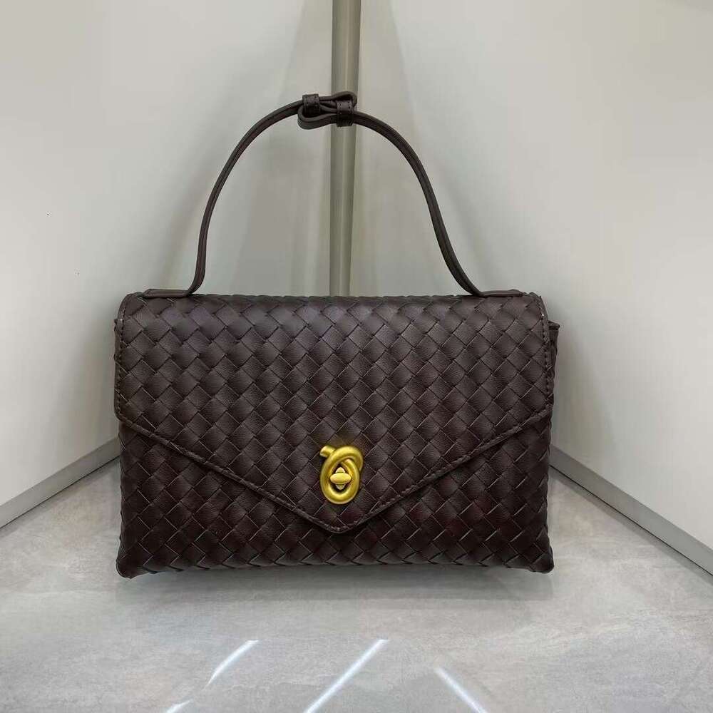 Designer Bag Winter New Genuine Leather Handheld With Niche Design Commuter Single Shoulder Women S Bag Leisure Weaving For