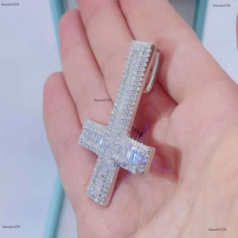 necklace moissanite chain Pendant Necklaces Whiote Gold Sier Vvs Moissanite Dia Iced Out Hip Hop Pass Tester Upside Down Cross