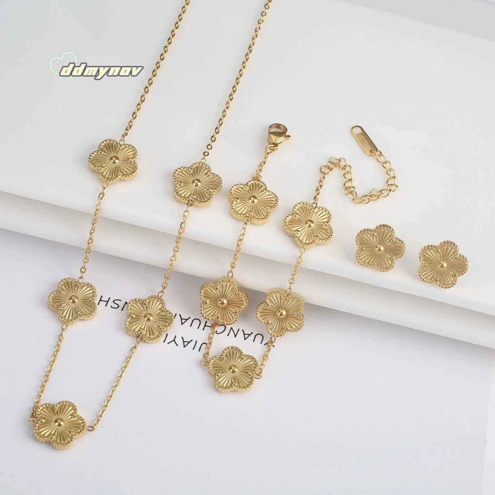 Simple Stainless Steel Flower Five Leaf Necklace Bracelet Earrings Plated Jewelry Set For Women Girl Gift Clover ddmynov