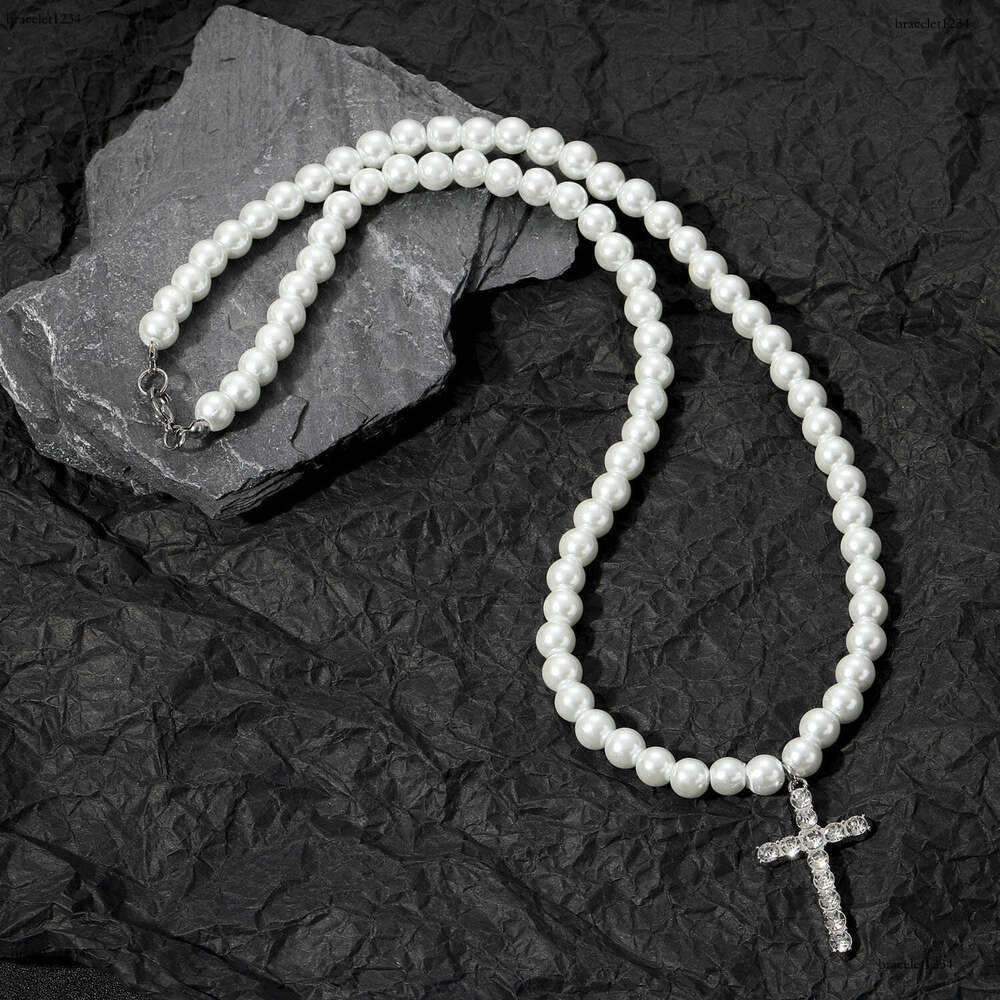 Luxury designer 8/10mm Ice out VVS Moissanite pearl clavicle chain Hip Hop fashion men's and women's cross Necklace pendant Free delivery