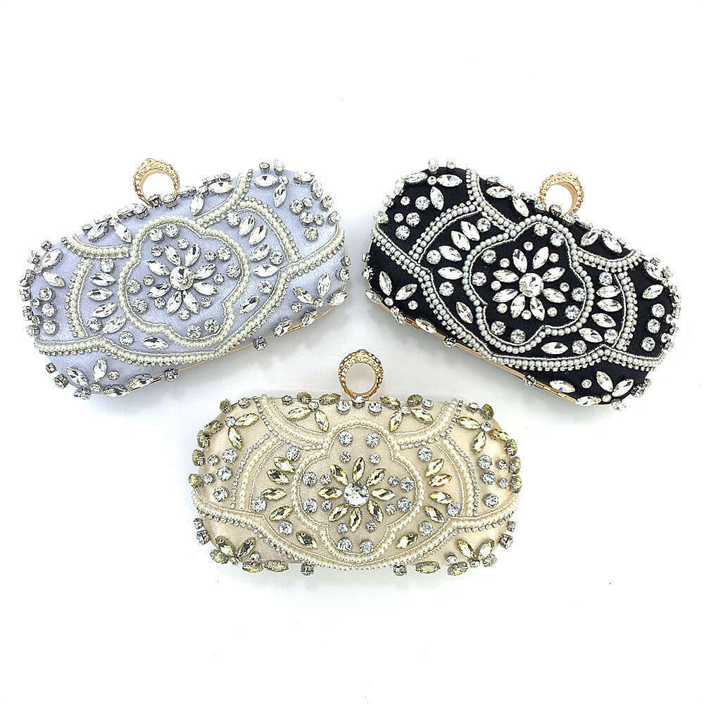 Chaozhou Hengmei Handbag Factory Banquet Handmade Pearl Embroidery Bright Film Women's Handheld Evening Dress Bag