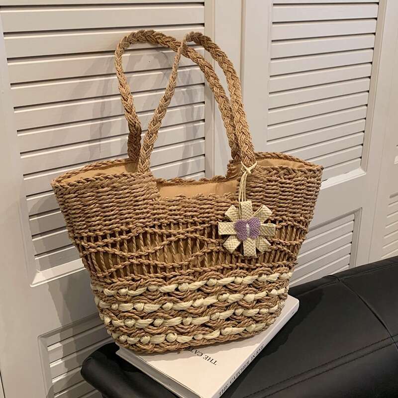 Ins Style Resort Beach Bag Woven Straw For Women With Large Capacity New Summer Pastoral Seaside Tourism Beach Bag Single Shoulder Tote Bag KQ