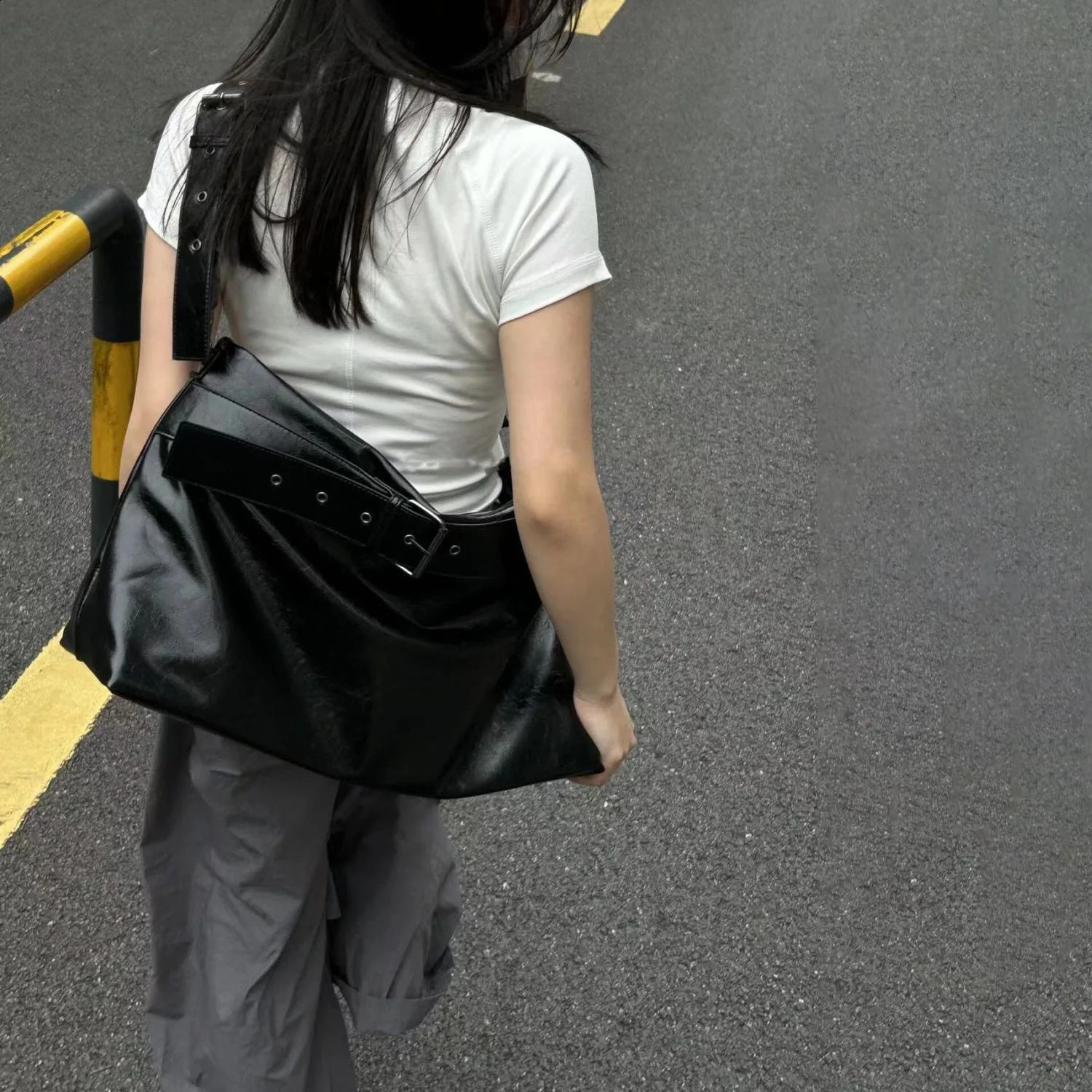 unisex cross body capacity soft Pu leather handbag lazy style womens large black shoulder bag solid color