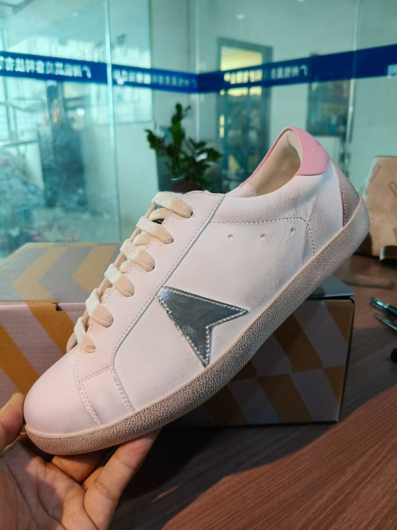 Christmas Gift Luxury Shoes Retro Dirty Shoes Women's Light Luxury Couple Shoes Shining Fashion Casual Shoes Trendy New Designer Shoes