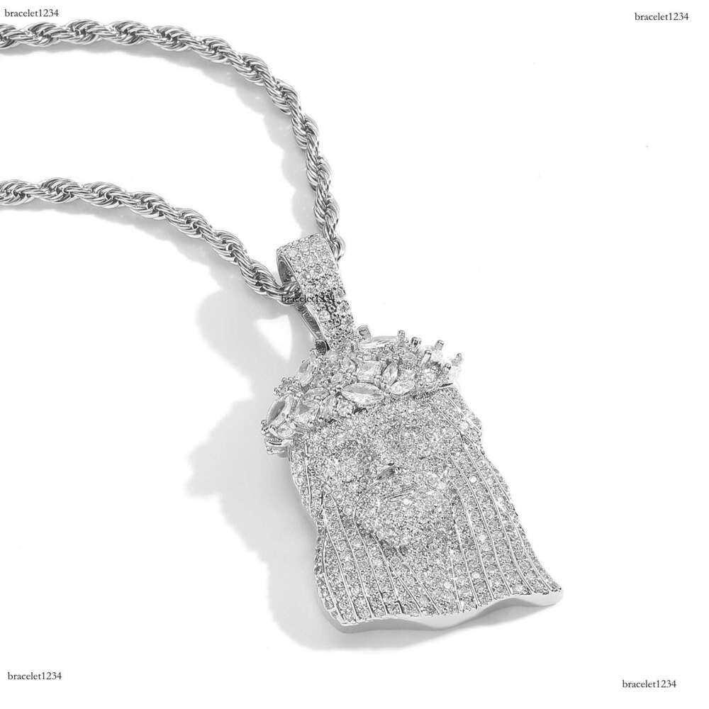 Luxury designer head pendant ice VVS Moissanite necklace, free delivery of pendant necklace for men and women