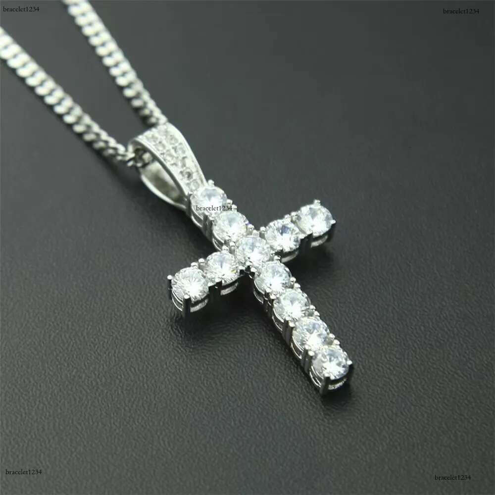 New Cross Personalized Side Glow Set Pendant Necklace Cuban Chain Hip Hop Personality necklace jewelry Moissanite dia gold Sterg Sier