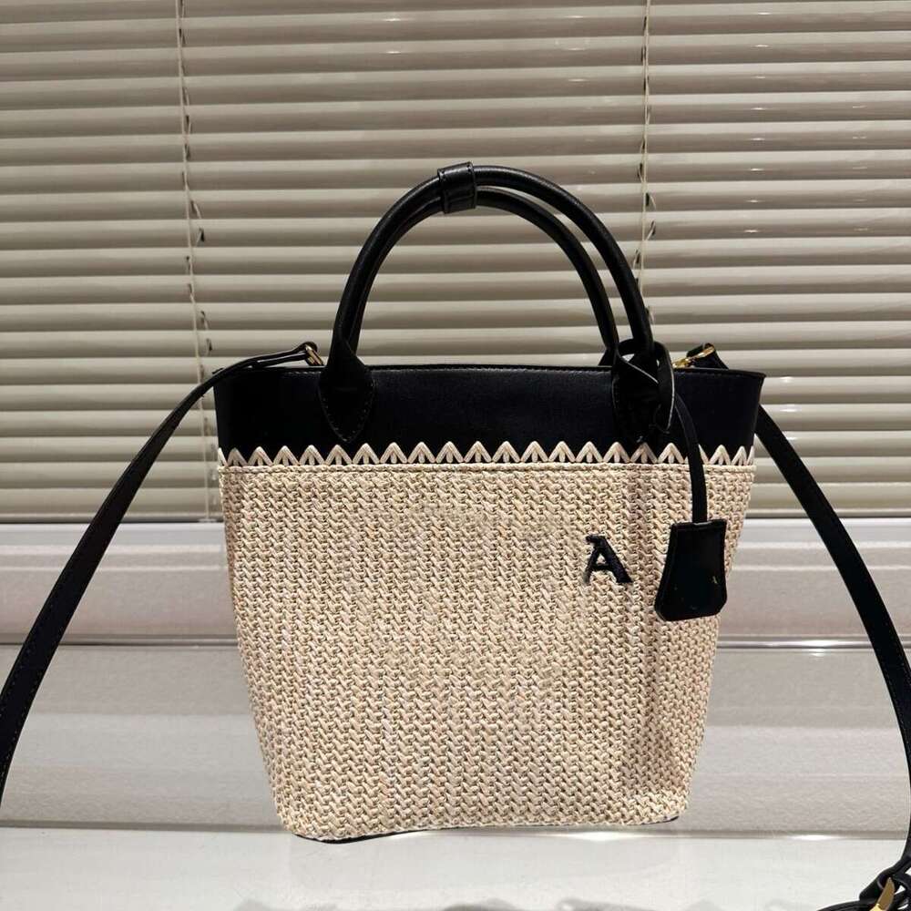 Ins Style Resort Beach Bag Grass Woven Portable Bucket Summer Versatile Bag Seaside Vacation Beach Fashionable Crossbody Bag KQ