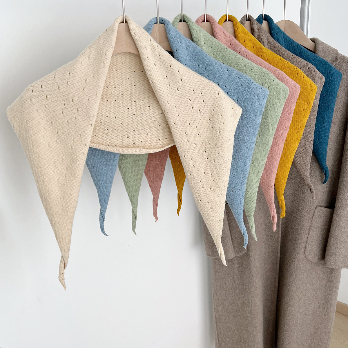 K484 New solid color autumn and winter neck collar triangle scarf women's winter all-match warm literary high-end small scarf
