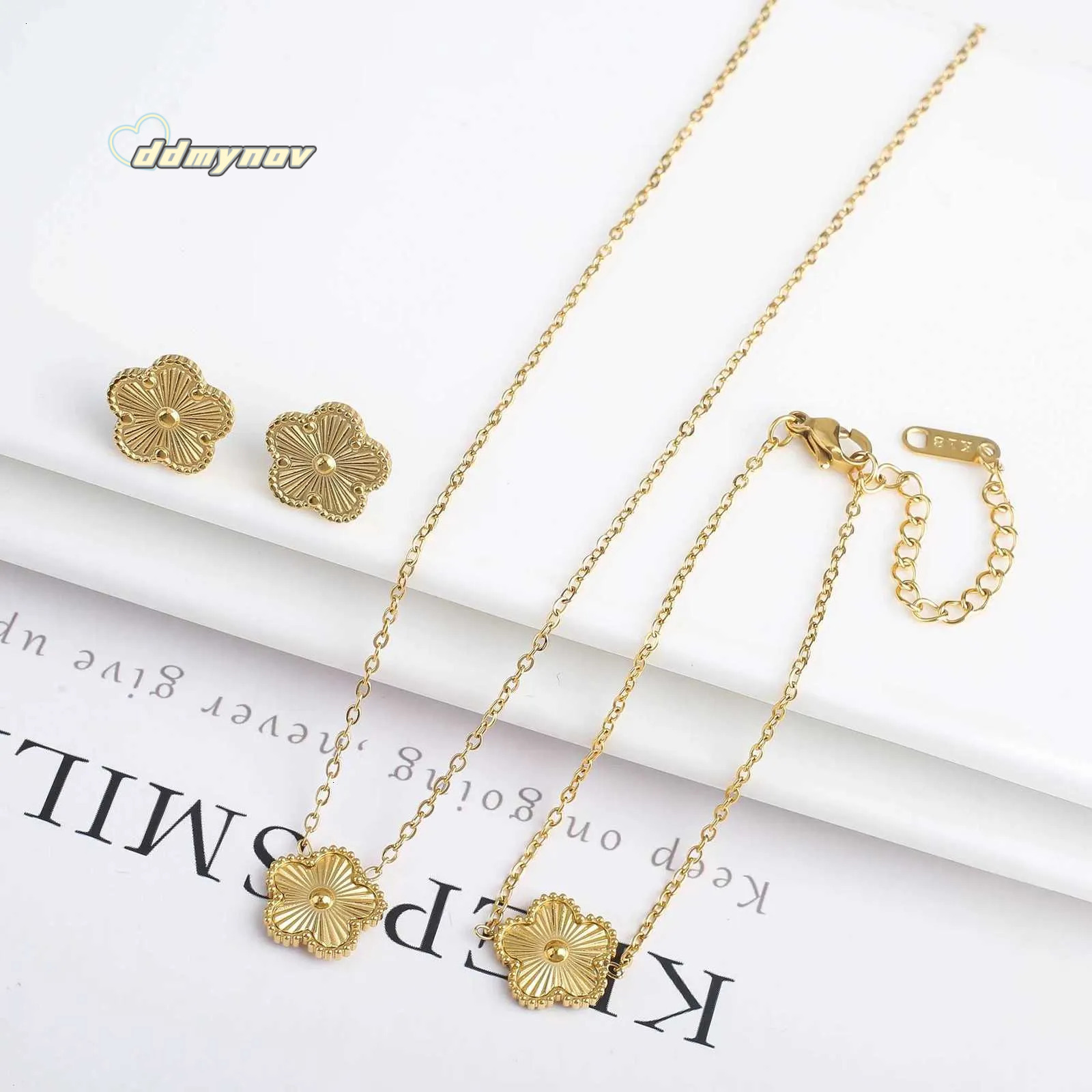Simple Stainless Steel Flower Five Leaf Necklace Bracelet Earrings Plated Jewelry Set For Women Girl Gift Clover ddmynov