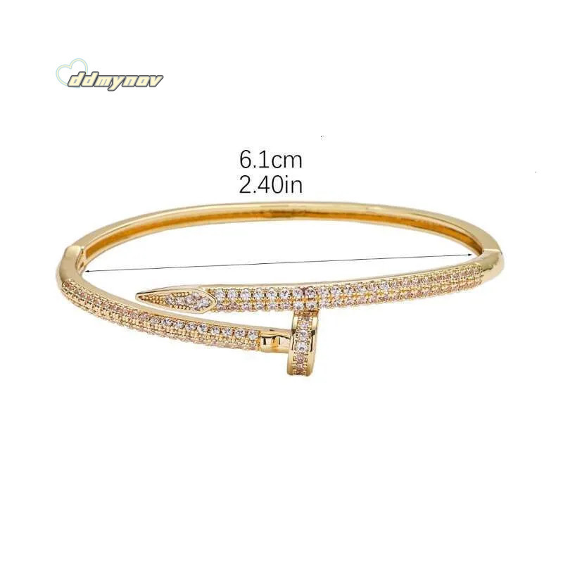 Bracelet Designer bangle luxury jewelry Bracelets for women stainless copper with silver High-quality fashion Zircon inlay Holiday and Festival gifts 