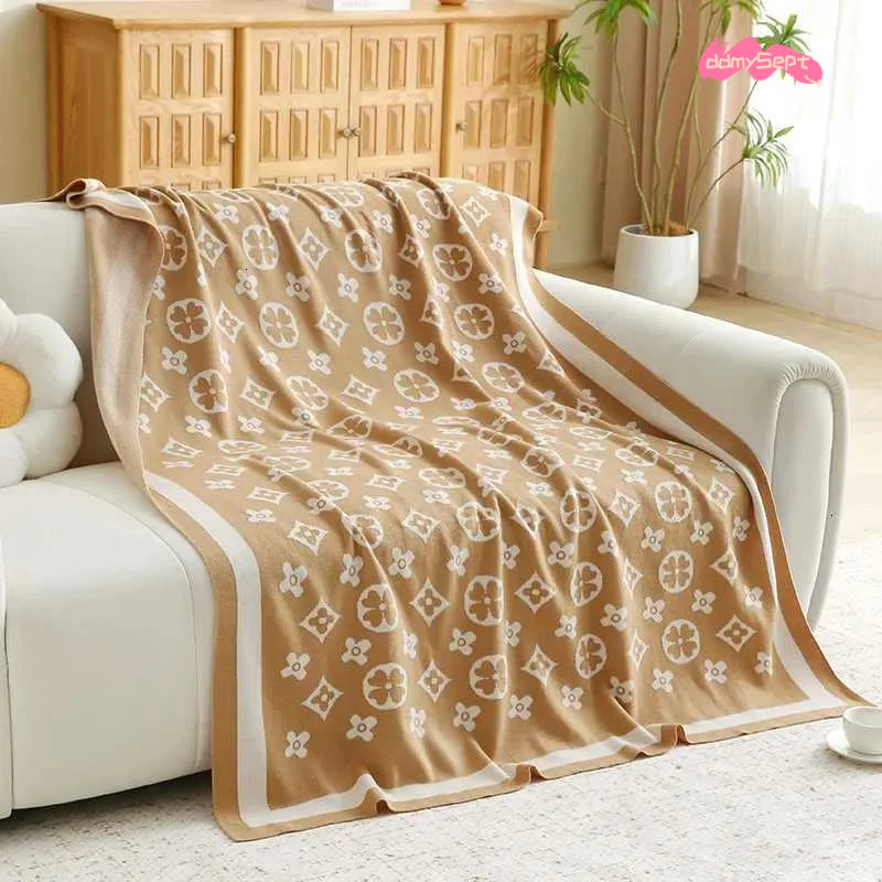 Designer 130x180 Plaid Imitation Cashmere Super Soft Scarf Shawl Winter Warm Plush Sofa Bed Fleece Blanket Birthday Gift Y250908 ddmysept
