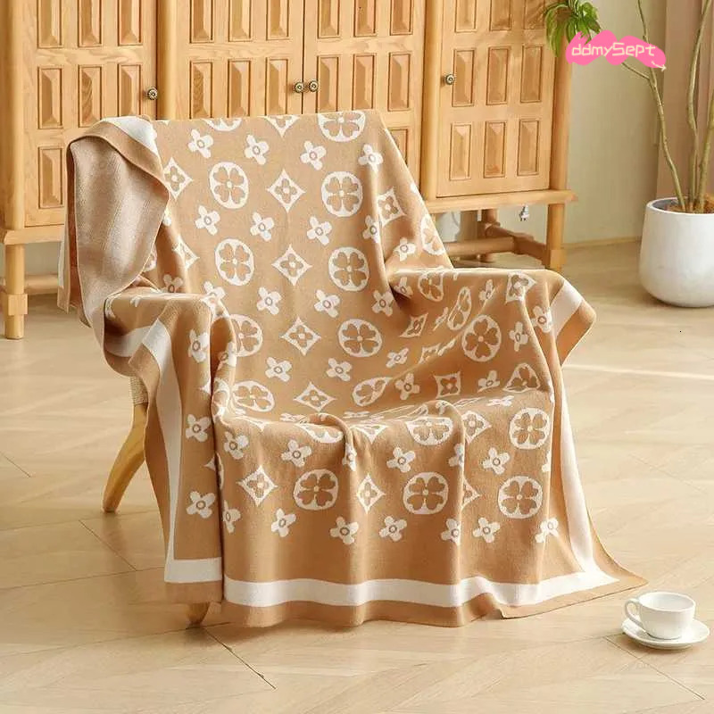 Designer 130x180 Plaid Imitation Cashmere Super Soft Scarf Shawl Winter Warm Plush Sofa Bed Fleece Blanket Birthday Gift Y250908 ddmysept