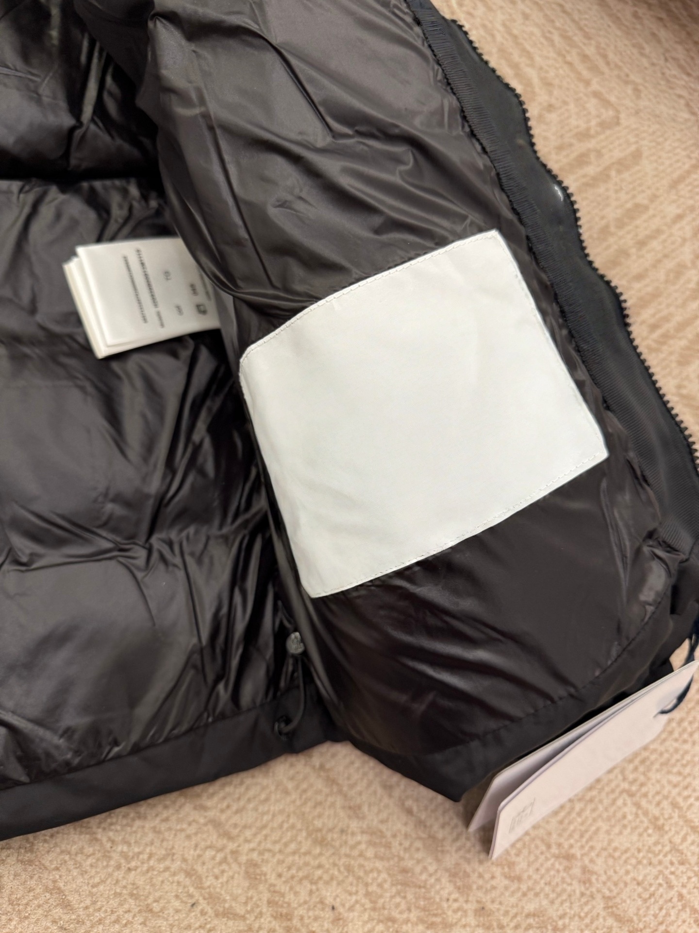 2025 Autumn/Winter Men's New Style: Simple, Warm, Versatile, Casual, and Relaxed Hooded Down Jacket