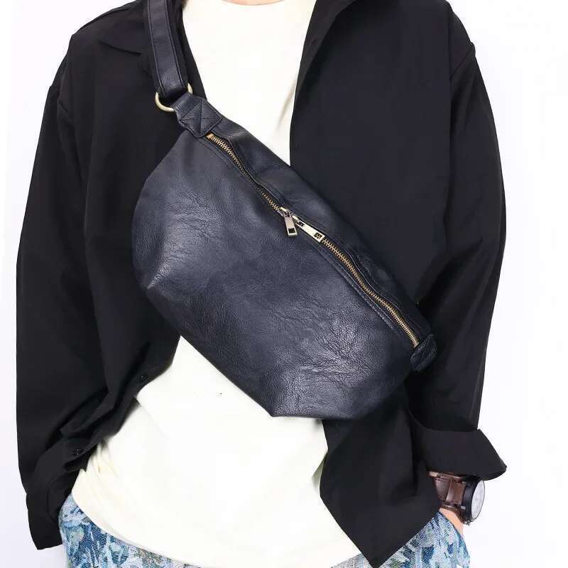 Designer's bag 2025 Brand Chest Male Trend Small Cross Large Capacity Leisure Designer Bag