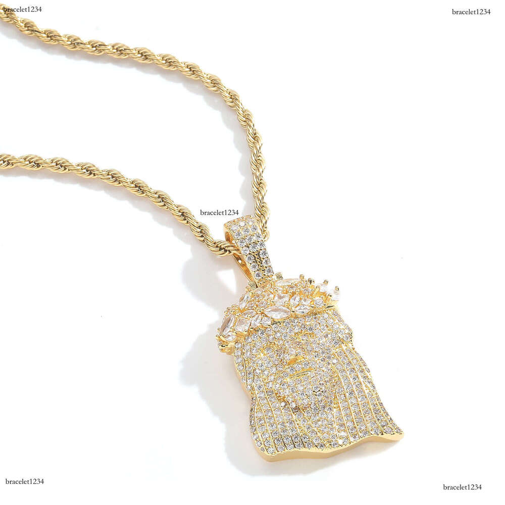 Luxury designer head pendant ice VVS Moissanite necklace, free delivery of pendant necklace for men and women