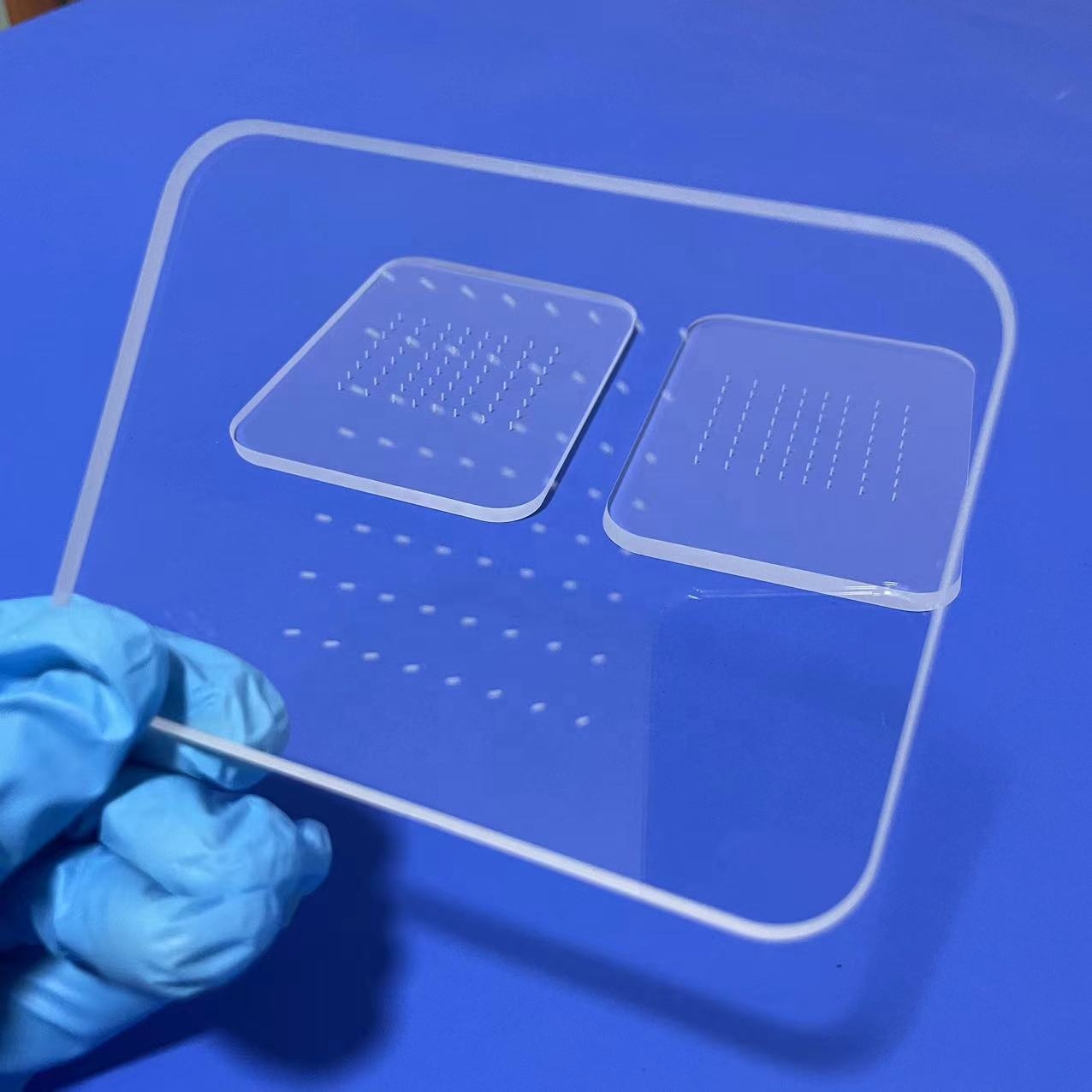 Plaque de quartz fondue personnalisée, perçage laser, feuilles de verre de quartz résistantes aux ultraviolets, haute transparence