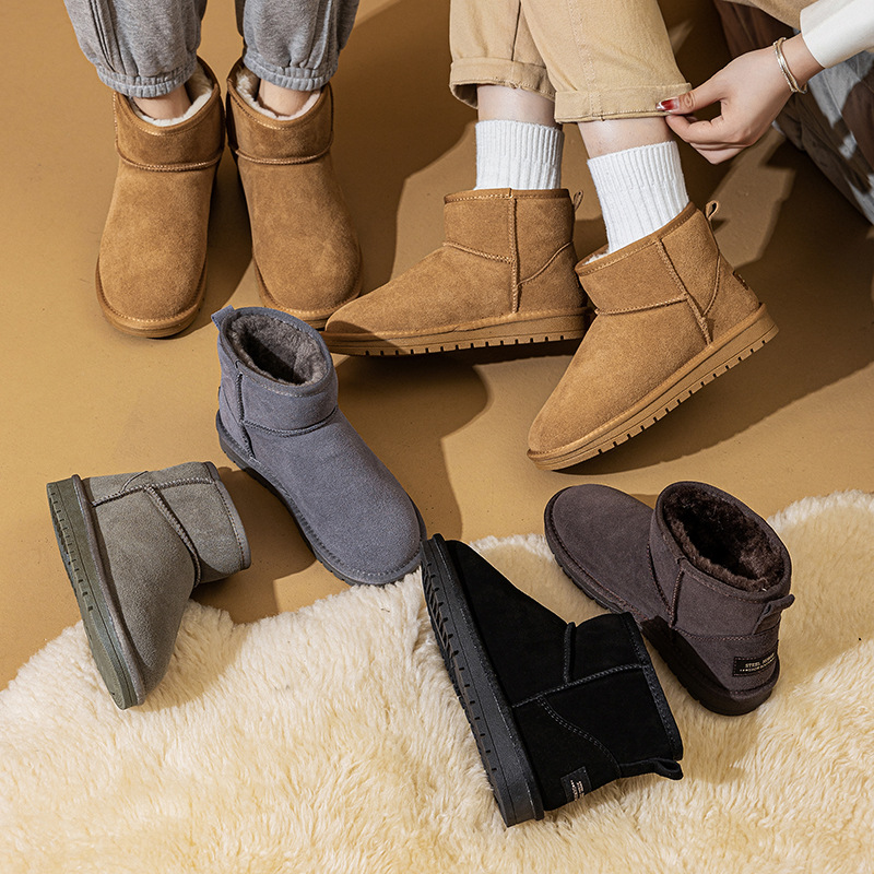 Designer shoes Snow boots Women's fur Integrated 2026 New style Fashionable and warm leather cotton shoes Women anti-slip short tube Free shippin