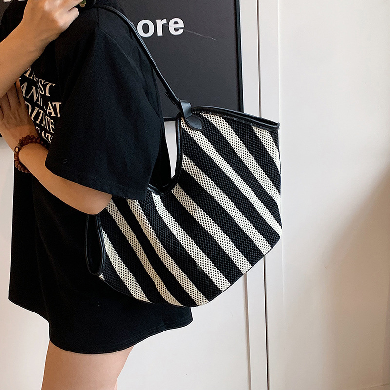 New Minimalist Striped Series Designer Fashionable Korean Style Bucket Tote Bag 2025 Free Shipping New Women's Casual Lazy Style Armpit High-qual