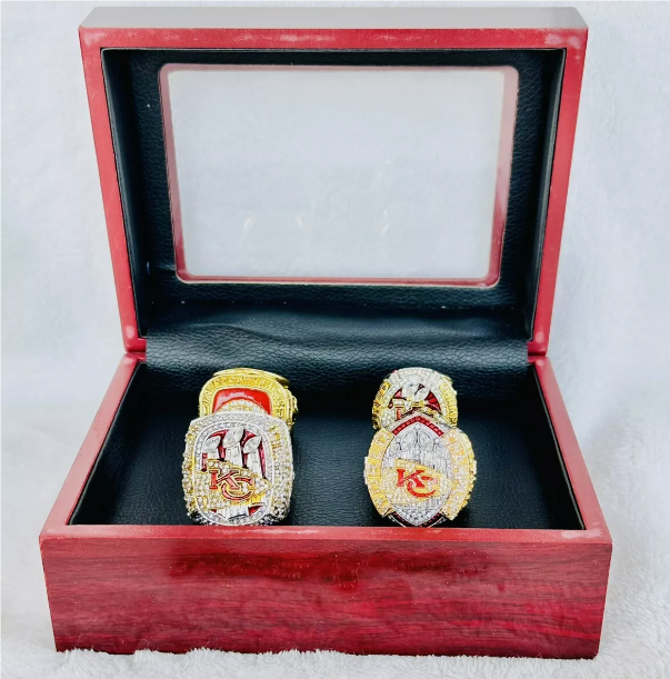 4pcs Chiefs American Football Team Champions Championship Ring with Wooden Display Box 2019 2022 Sport Souvenir Men Women boy Fan Gift 2024 R250425