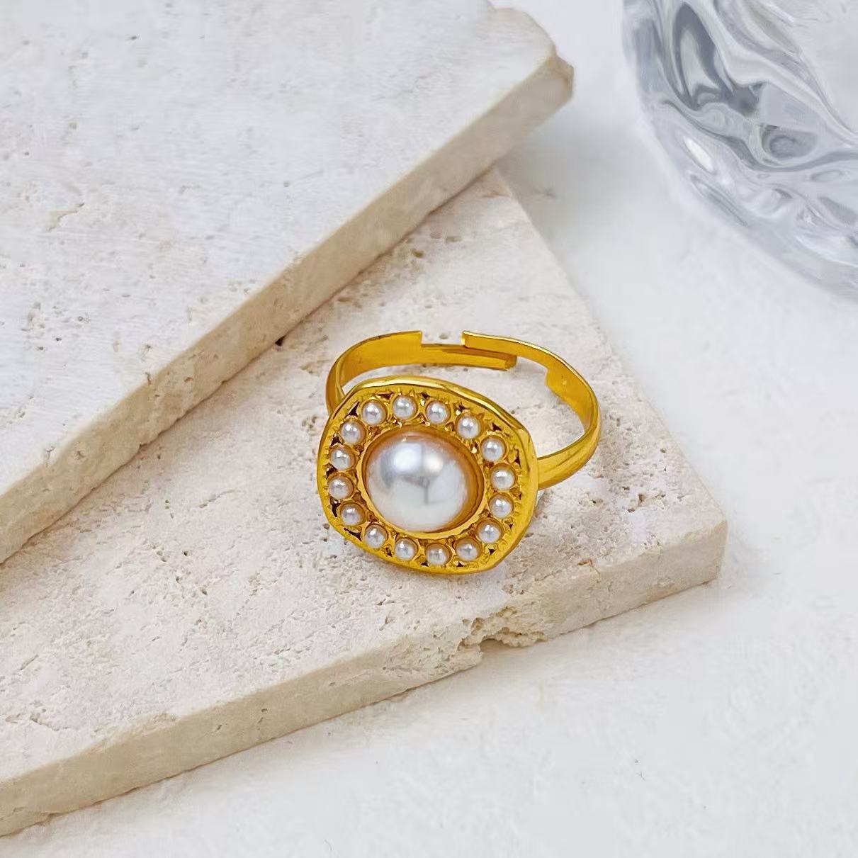 Vintage ring with electroplated pearl fan-shaped adjustable ring High quality gold designer diamond ring rings designer for women engagement men love - view 4