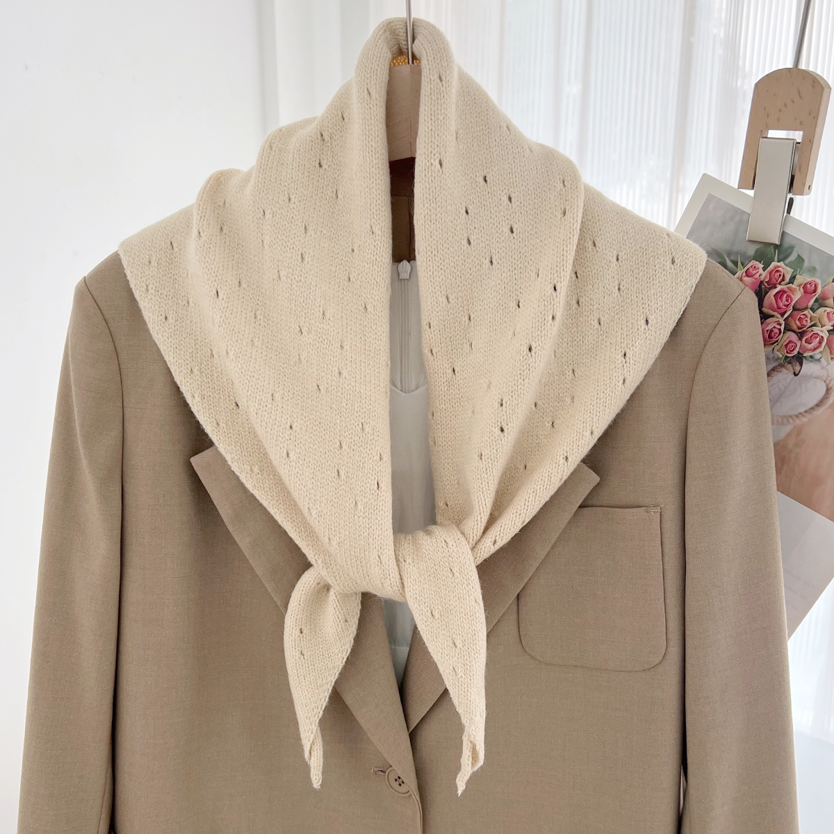 K484 New solid color autumn and winter neck collar triangle scarf women's winter all-match warm literary high-end small scarf